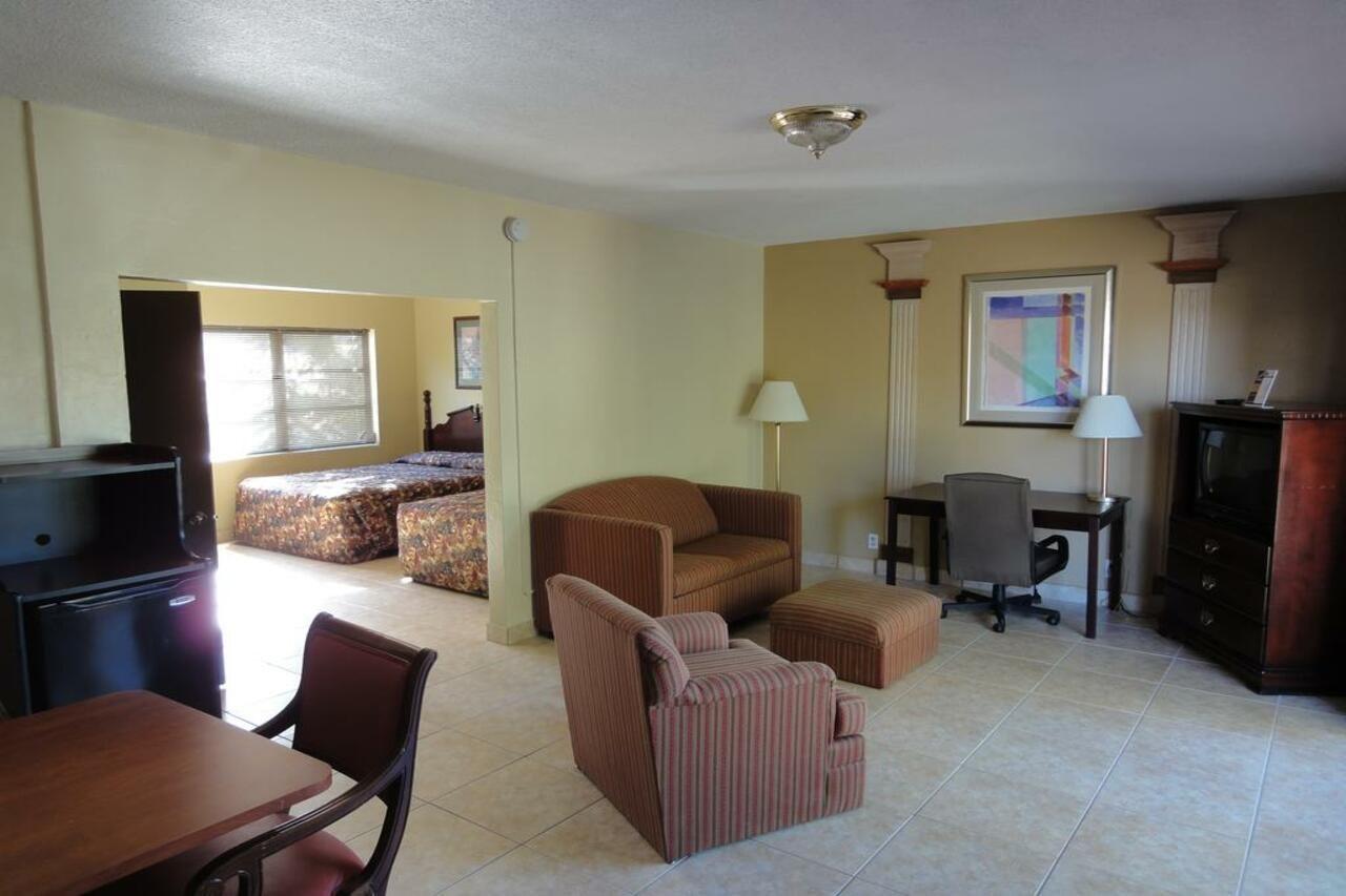 Oceans Beach Resort & Suites Pompano Beach Ngoại thất bức ảnh