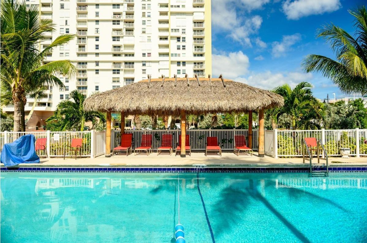 Oceans Beach Resort & Suites Pompano Beach Ngoại thất bức ảnh